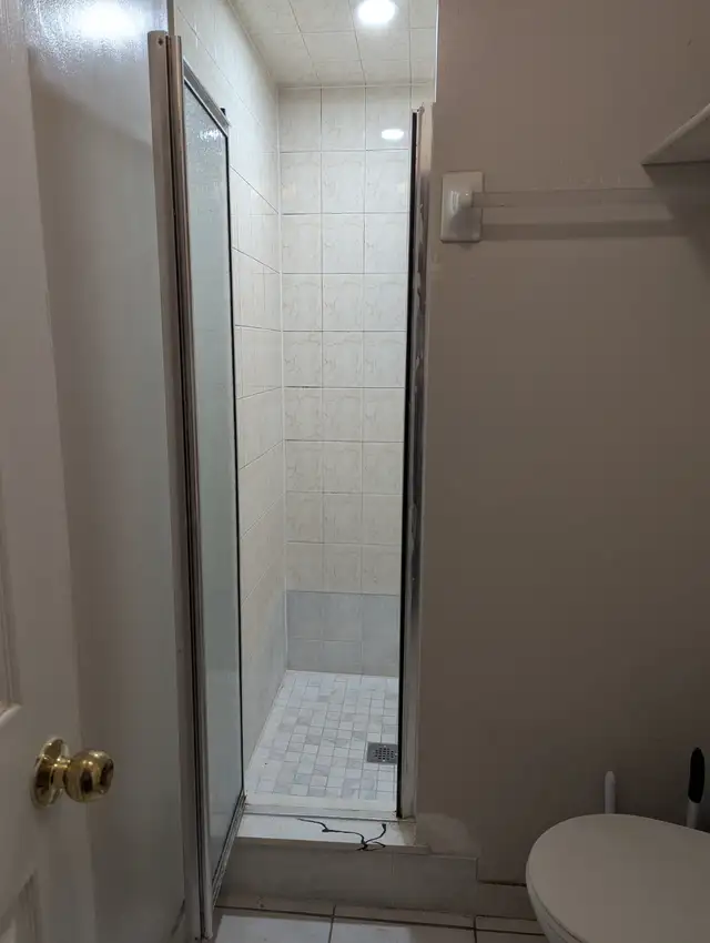 May 1st, Clean Furnished Room, Parking @York University village - Photo 8