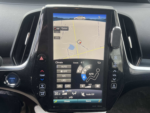 2018 Toyota Prius Prime "plug in hybrid" - Photo 4