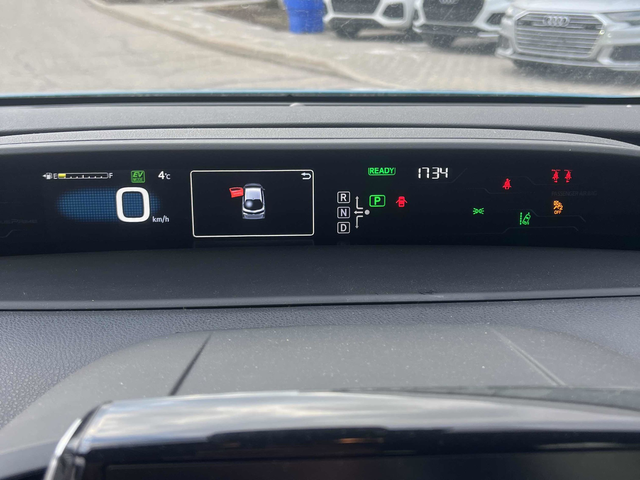 2018 Toyota Prius Prime "plug in hybrid" - Photo 8