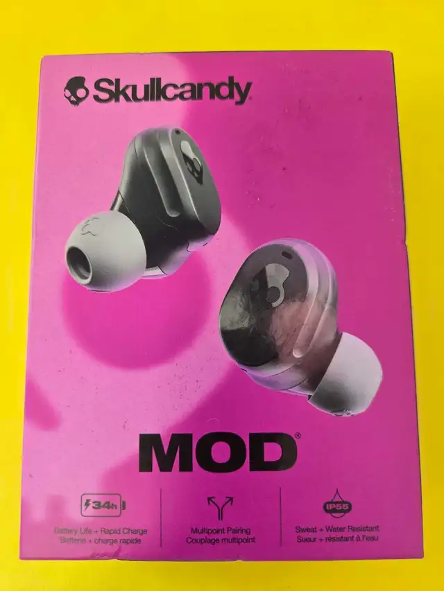BRAND NEW SKULLCANDY  MOD  WIRELESS HEADPHONES