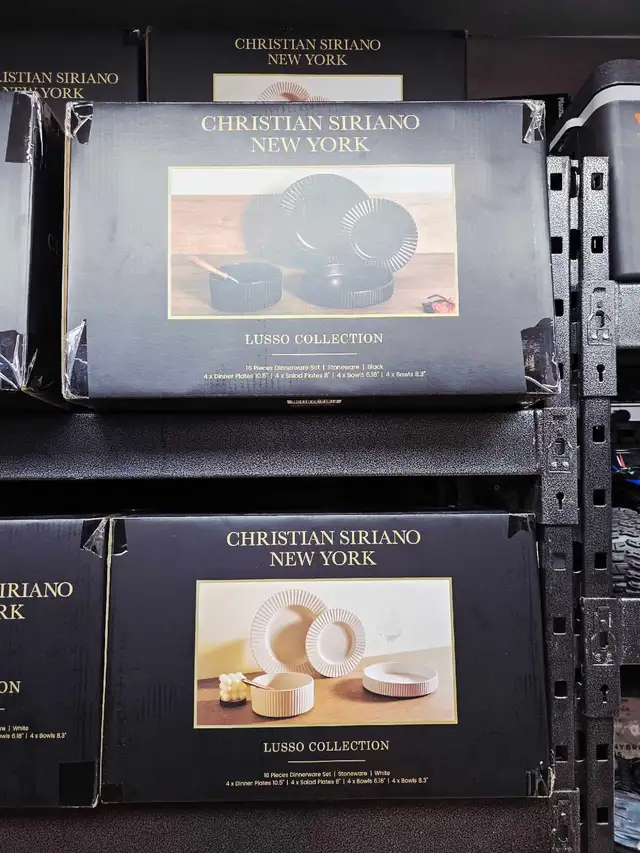 Ensemble de 16 morceaux noir ou blanc