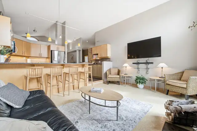 FOR SALE: Spacious Bungalow in Lake Community - Photo 5