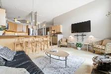 FOR SALE: Spacious Bungalow in Lake Community - Photo 5
