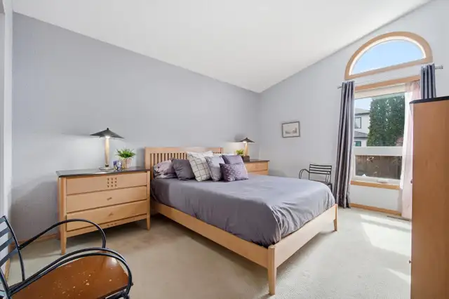 FOR SALE: Spacious Bungalow in Lake Community - Photo 6