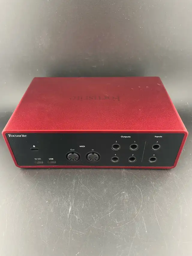 FOCUSRITE Scarlet 4i4 4th Gen - Photo 2