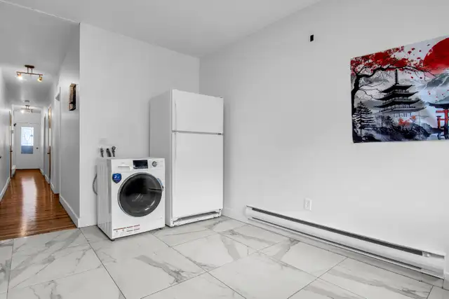 Location!! With new appliances, 2bdr, close to metro, renovated - Photo 2