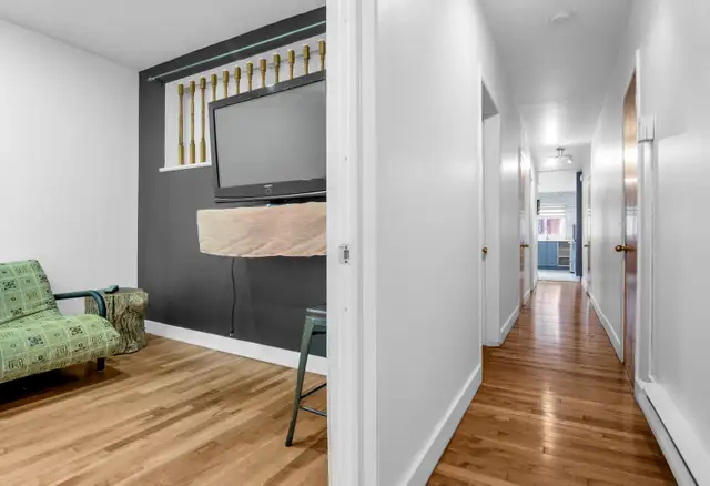 Location!! With new appliances, 2bdr, close to metro, renovated - Photo 10