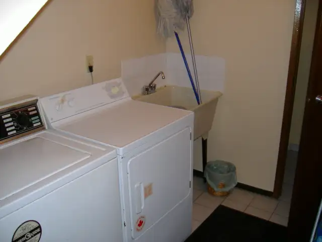 Furnished Private Room Available for Rent- Vancouver - Photo 7