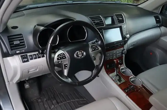 2011 Toyota highlander Hybrid - Photo 3