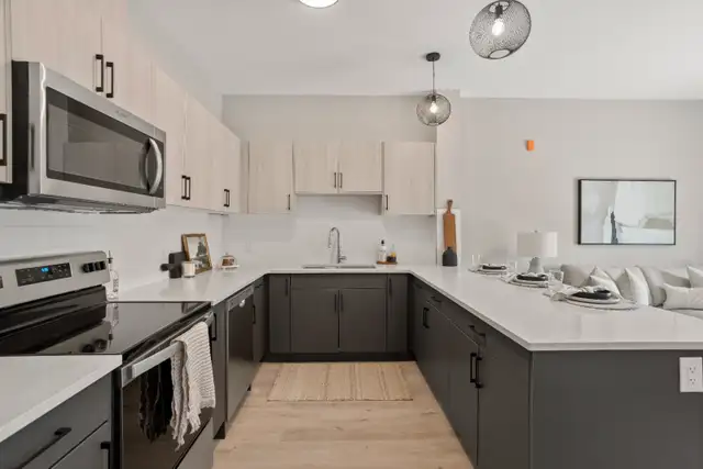 1 Bed, 1   Den Apartments Available NOW in Lucan, ON! - Photo 3