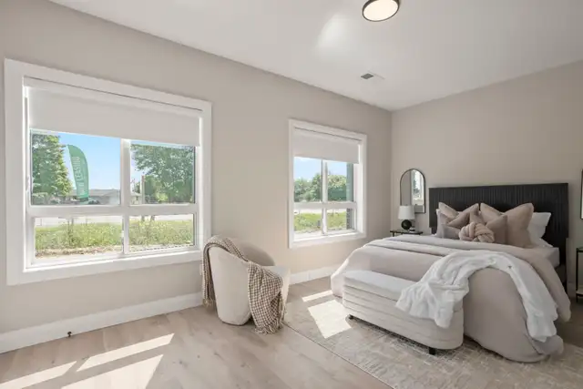 1 Bed, 1   Den Apartments Available NOW in Lucan, ON! - Photo 6