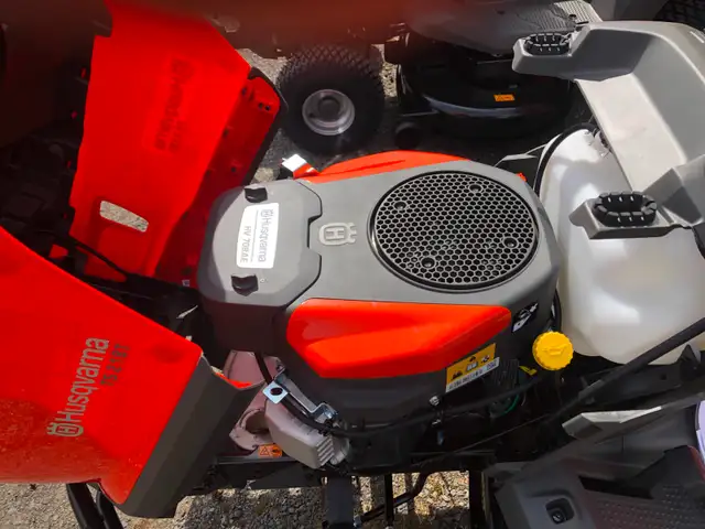 GRANDE VENTE  DE TRACTEUR  HUSQVARNA - Photo 7