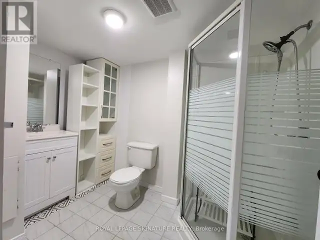 1 Bed 1 Bath House (Vaughan, Thornhill) - Photo 2