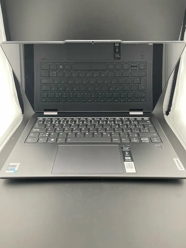 Lenovo Yoga 714IRL8 With Charger