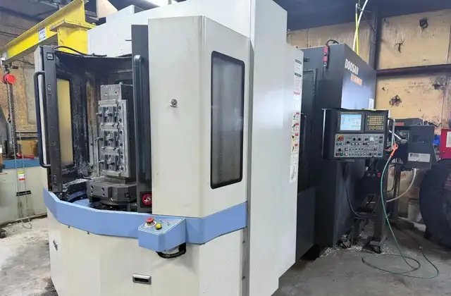 2008 DOOSAN HC 400 - Photo 2