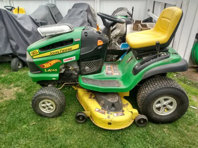 Wrecking lawn & garden tractors for parts! - Photo 4