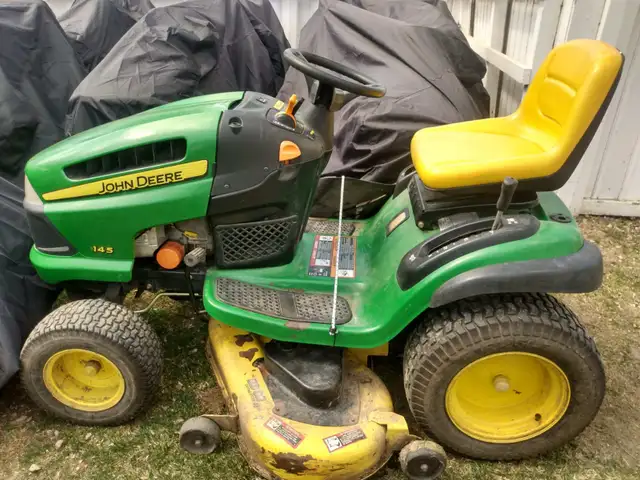 Wrecking lawn & garden tractors for parts! - Photo 9