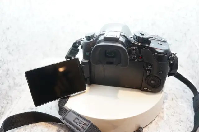 Panasonic GH4 4K Camera body only in Good Condition - Photo 4