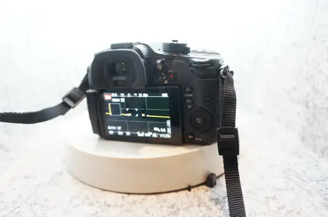 Panasonic GH4 4K Camera body only in Good Condition - Photo 5