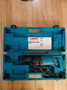 MAKITA SCIE RECIPRO JR3000V