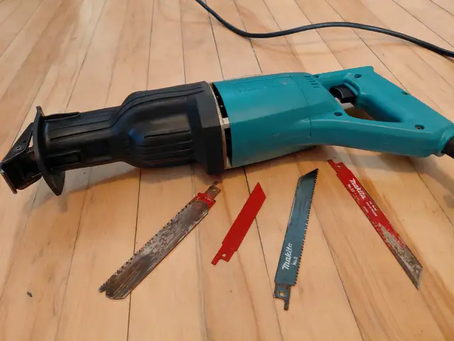 MAKITA SCIE RECIPRO JR3000V - Photo 3