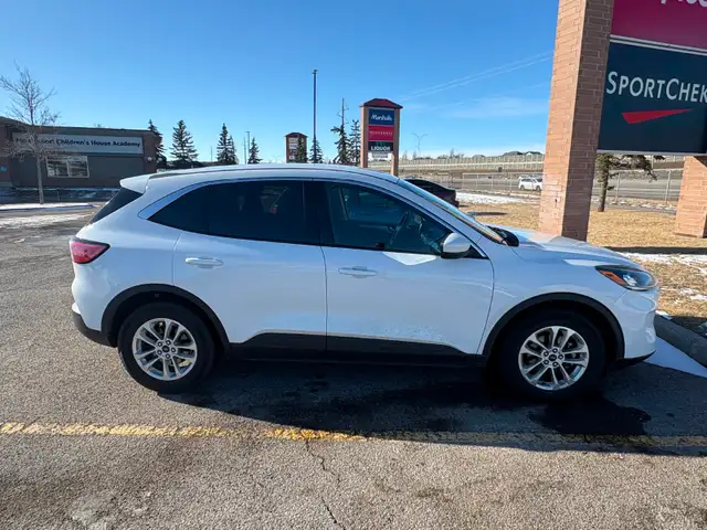 2020 Ford Escape - Photo 4