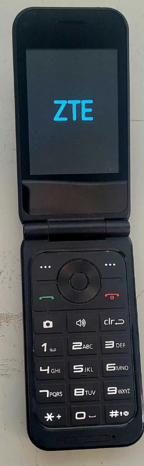 ZTE Cymbal 2 Flip Phone (31989391) - Photo 2