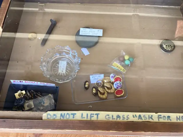 FLEA MARKET ENTREPRENEURS BY APPOINTMENT. 909 - Photo 9