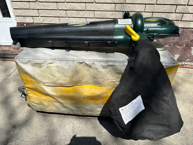 YARDWORKS electric leafs blower/vacuum for sale - Photo 3
