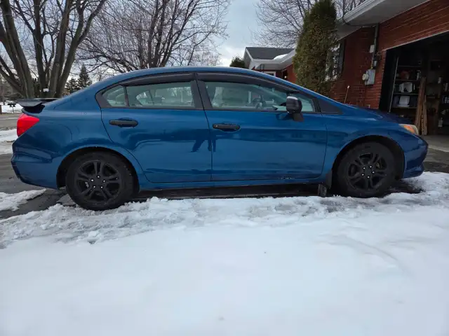 Honda Civic 2012 LX manuelle en bonne condition - Photo 3