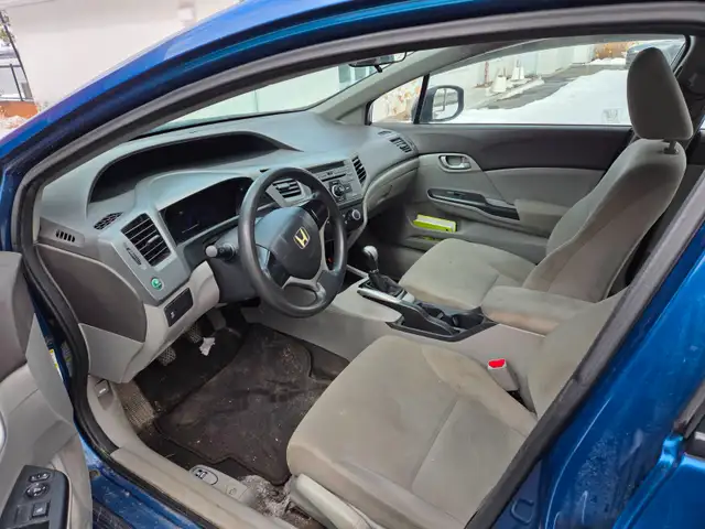 Honda Civic 2012 LX manuelle en bonne condition - Photo 5