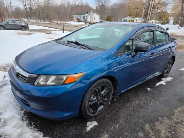 Honda Civic 2012 LX manuelle en bonne condition - Photo 7