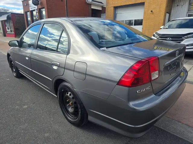 2004 Honda Civic Sdn - Photo 5