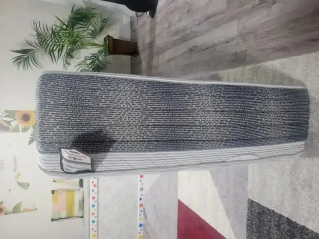 EXCELLENT CONDITION - BRICKS CHIROPRACTIC MATTRESS FOR SALE - Photo 3