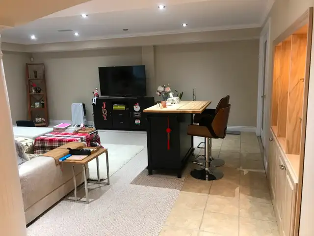 Luxury boutique rental in high-end Unionville at Kennedy/Hwy 7 - Photo 6