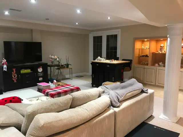 Luxury boutique rental in high-end Unionville at Kennedy/Hwy 7 - Photo 9