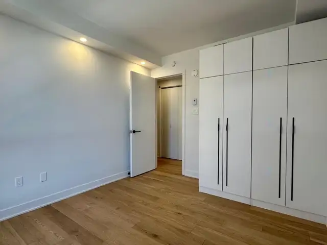 5 1/2 entièrement rénové à louer rue Edouard-Montpetit Montréal - Photo 7