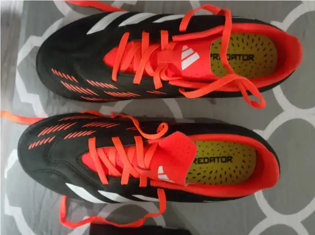 IDS Soccer Shoes - NEW - Photo 3