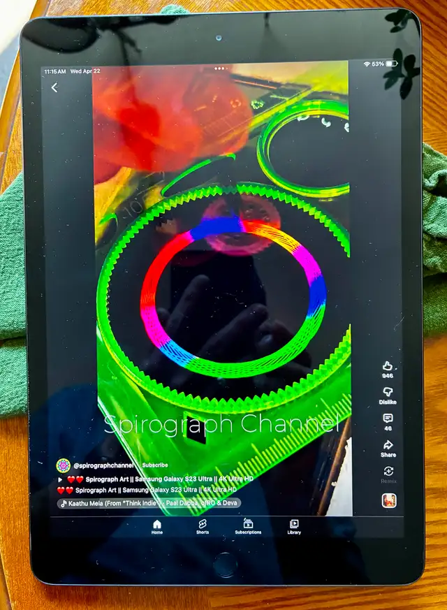 Apple iPad 7th Gen Pristine and CHEAP! - Photo 9