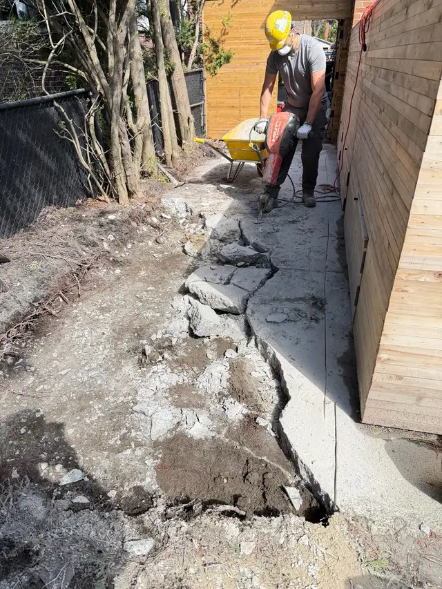 Landscaping Construction Lead Hand - Photo 2