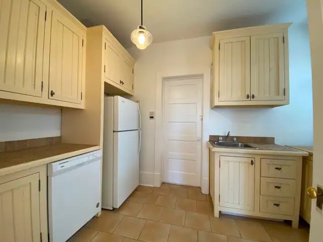 Outremont - 3 chambres - 2 295 $/mois - Disponible immédiatement - Photo 2