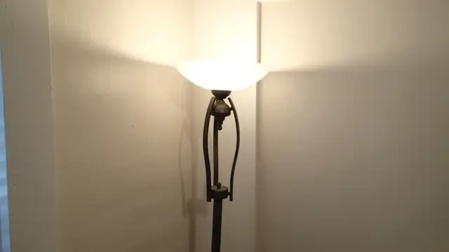 floor lamp - Photo 4