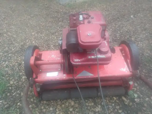 Toro 3hp 20' reel mower REDUCED! - Photo 2