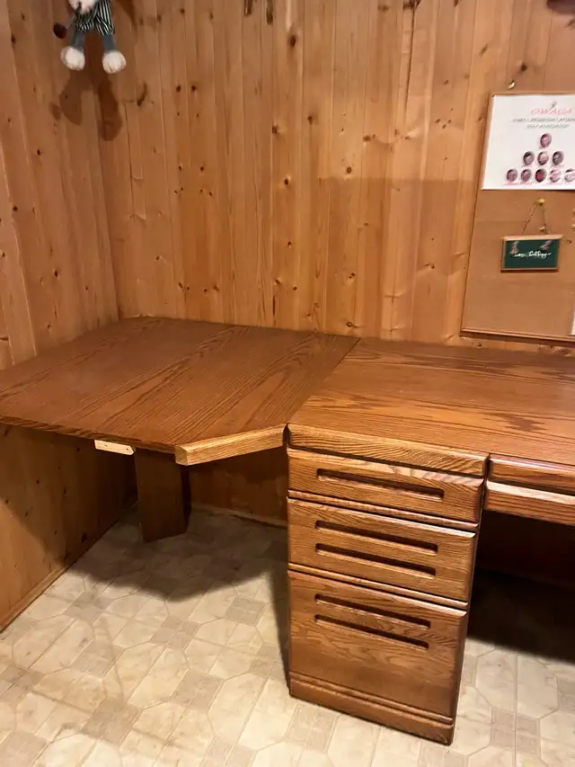 Desk, Corner unit,  Cabinet & free chair - Photo 3
