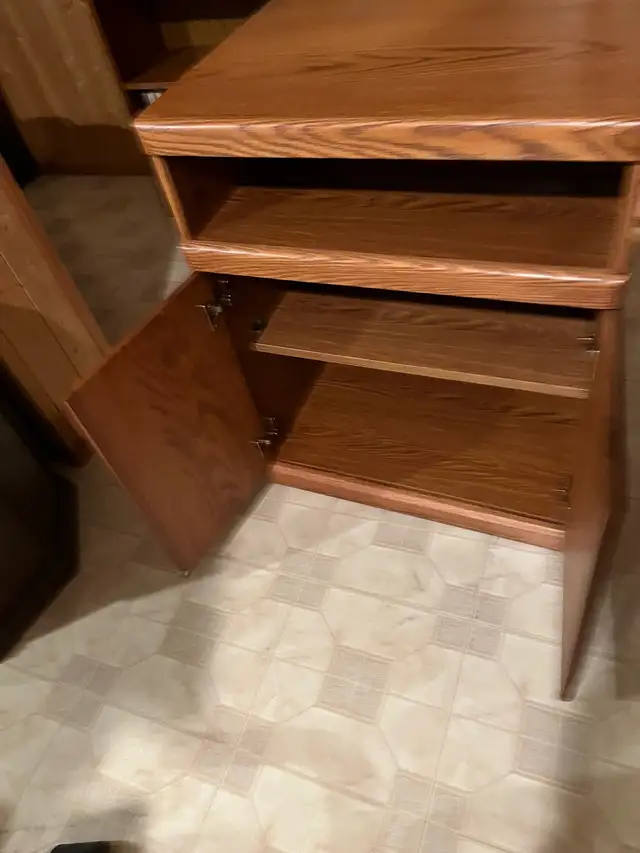 Desk, Corner unit,  Cabinet & free chair - Photo 5