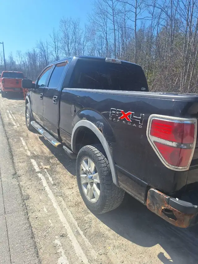 2010 Ford F150 Crew cab - Photo 2