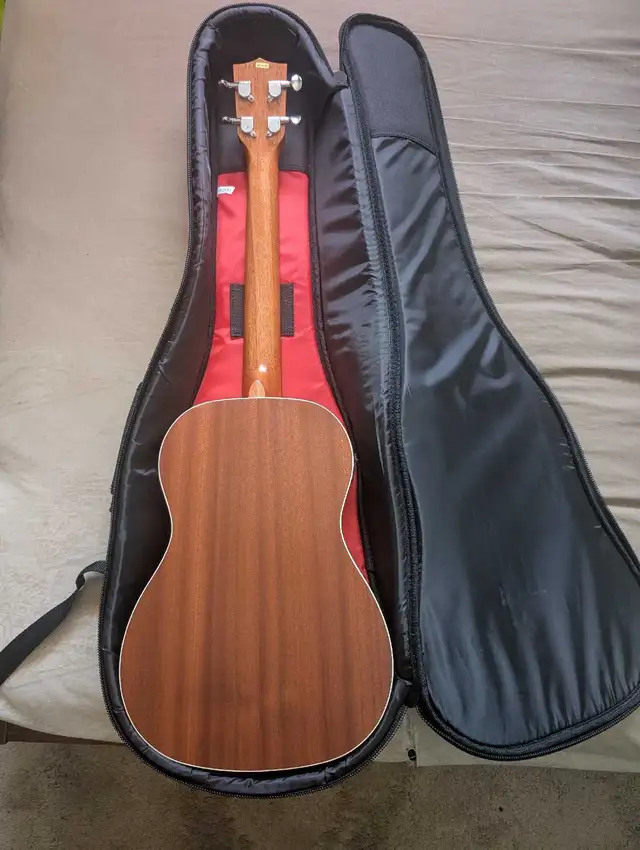 Baritone Ukulele - Acoustic/Electric - Photo 2