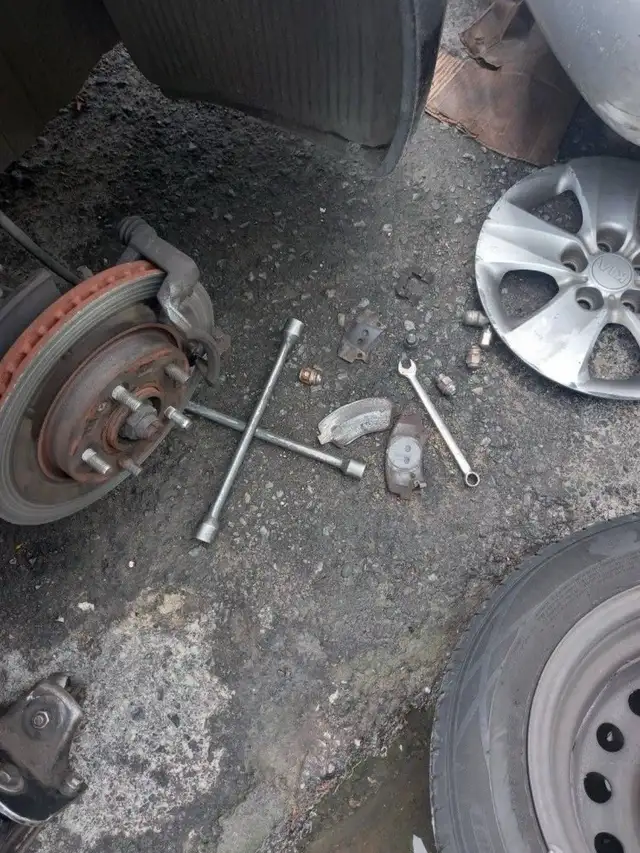 TIRE REPLACEMENT - Photo 2