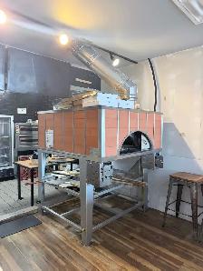 Commercial Pizza Oven – Wood/Gas Style – Restaurant Equipment