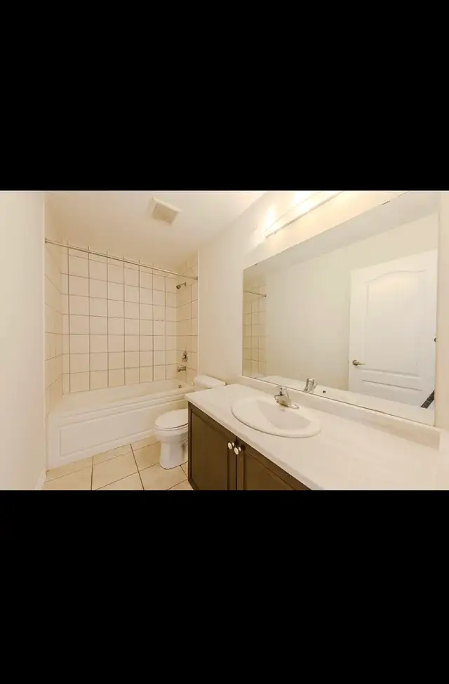 END-UNIT Townhouse for Rent - Photo 9